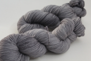 Handgefärbtes Lacegarn Merino SP12/2_3 von Farbenspielerei 9984.190326.123357_sp12-2_3kopie