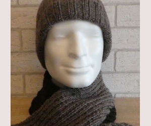 Mütze und Schal (Acryl/Wolle) braun